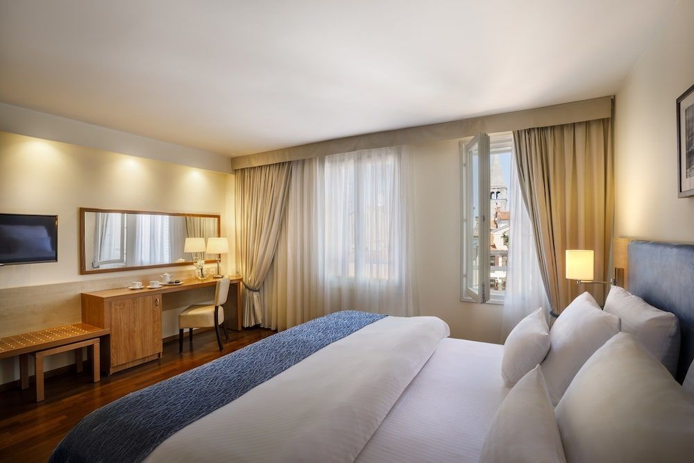 Room for 2 Old town view - Hotel