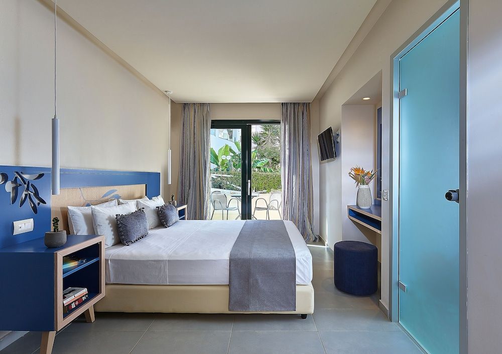 Deluxe Room, Sea View (Open Air Jetted Tub)