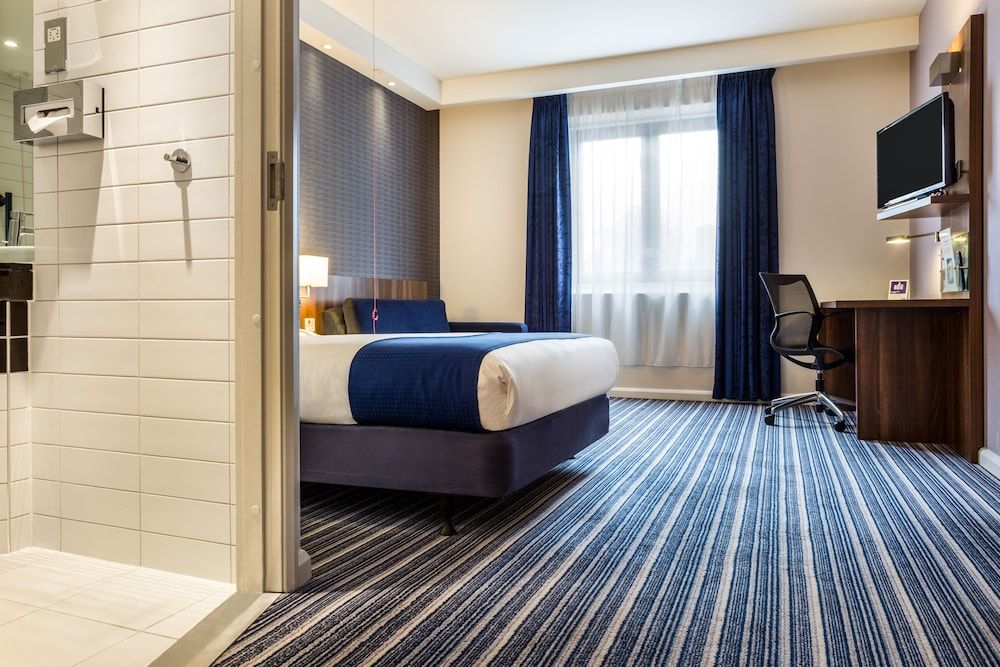 Holiday Inn Express Colchester by IHG Standard Room, 1 Double Bed, Accessible