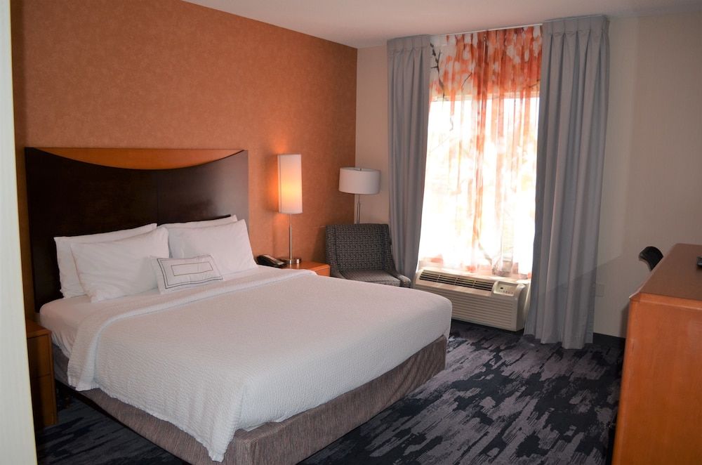 Room, 1 King Bed, Non Smoking