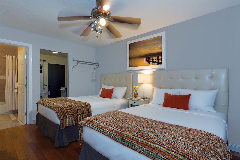 Standard Room, 2 Double Beds, Lakeside