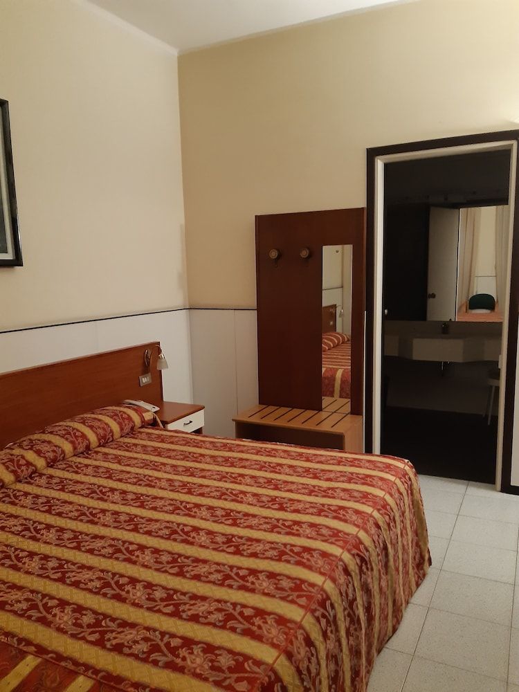 undefined Hotel Mayorca 7