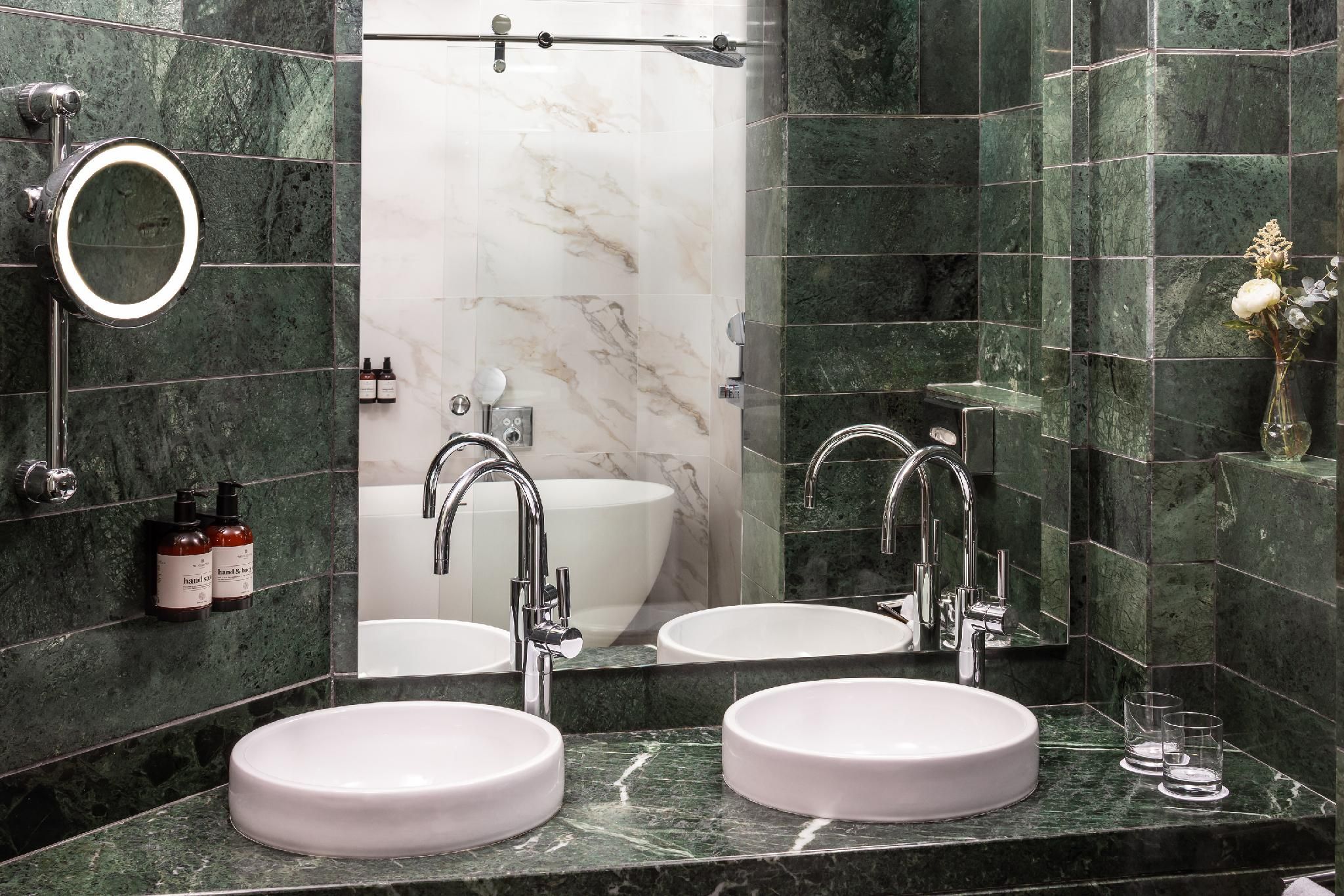 undefined NH Collection Paseo del Prado 10