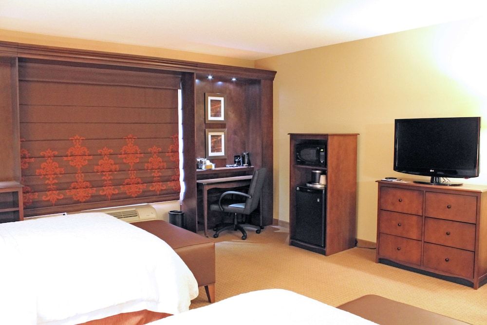 Two Queen Beds, Non-Smoking, Accessible