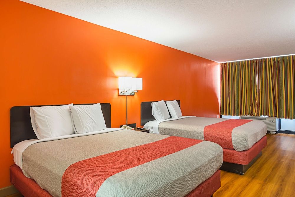 Motel 6 Cleveland, TN