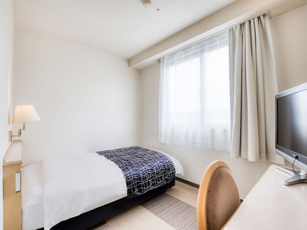 Economy Double Room, 1 Large Twin Bed, Smoking (16㎡)