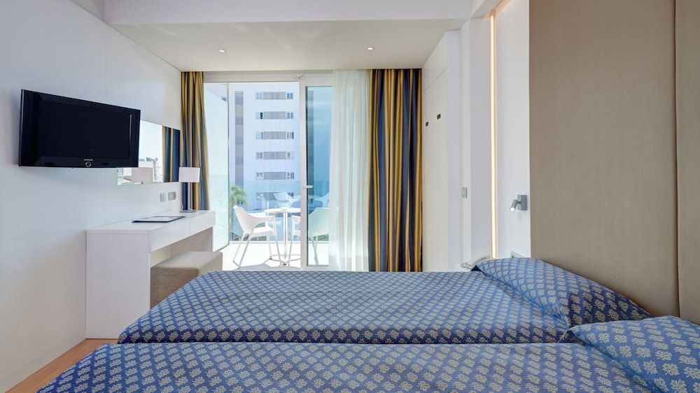 Double Room, Pool View (1 adults + 1 child)