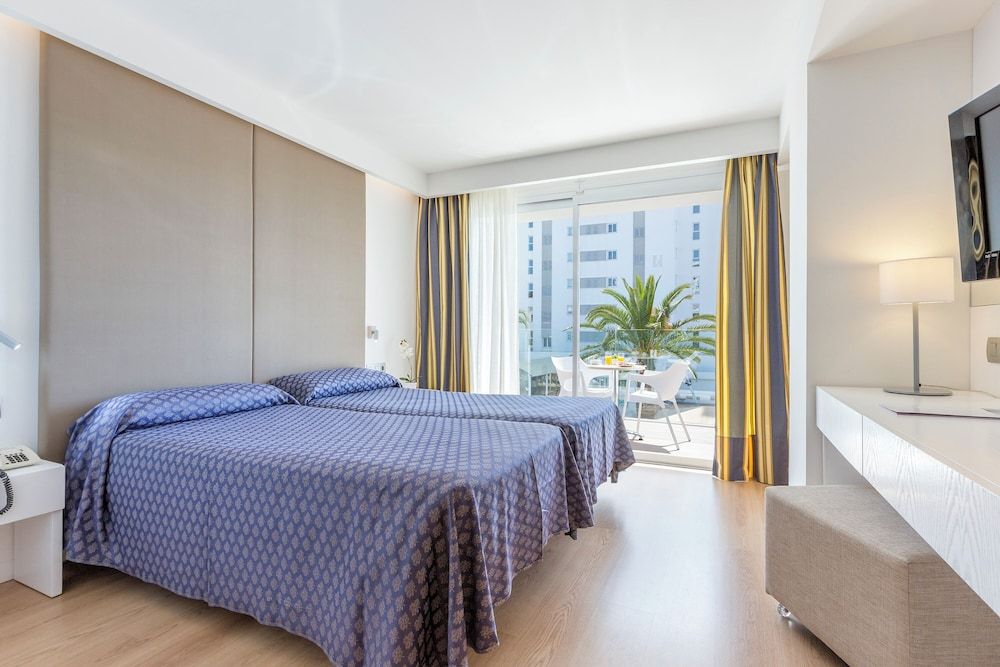 Double Room, Pool View (1 adults + 1 child)