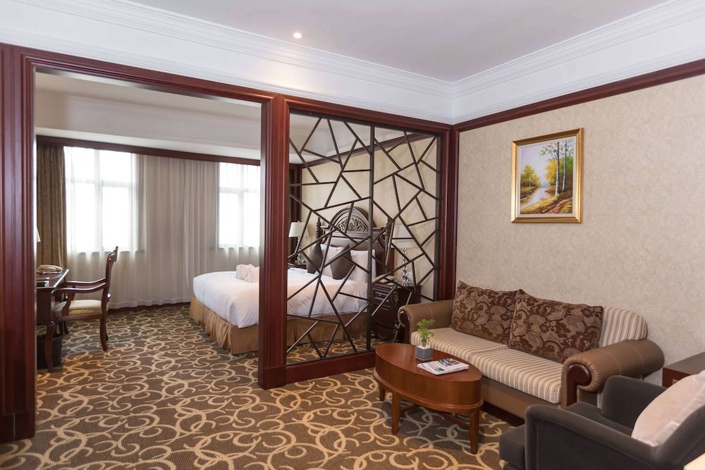 undefined Wyndham Shanghai Hongqiao 4