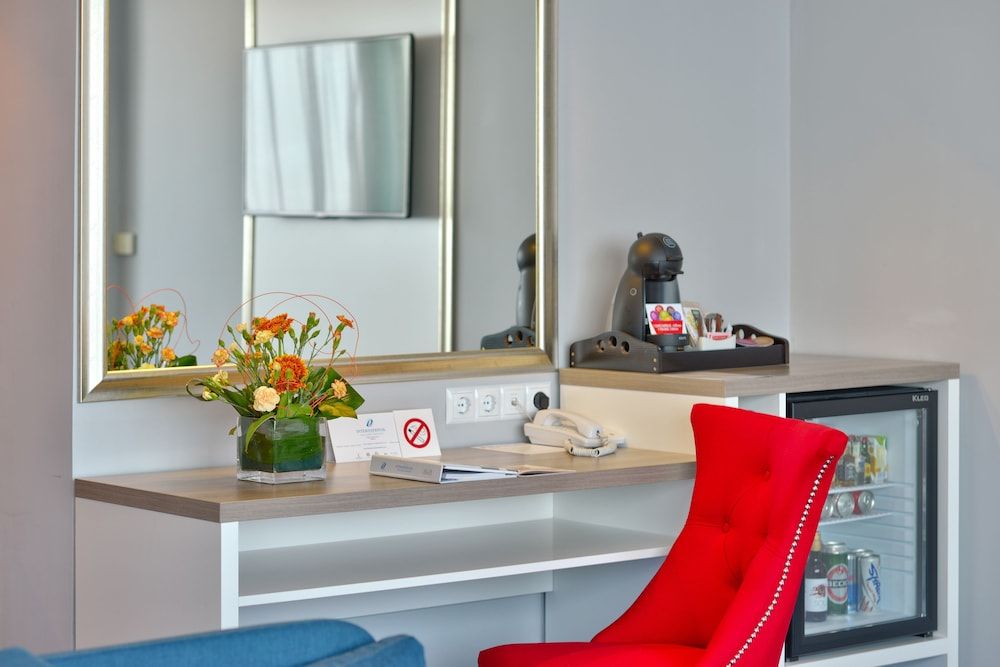 INTERNATIONAL Hotel Casino & Tower Suites Deluxe Double or Twin Room with Resort View - Wellness package 3