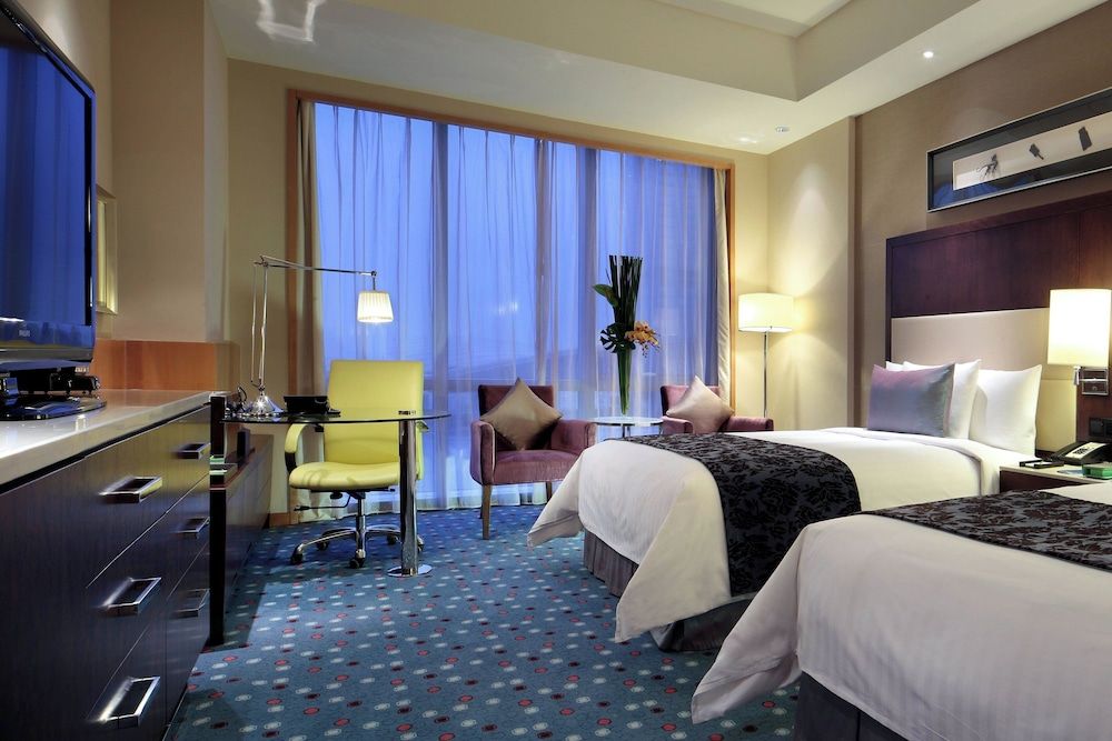 Room - 2 Double, Smoking Allowed, City View