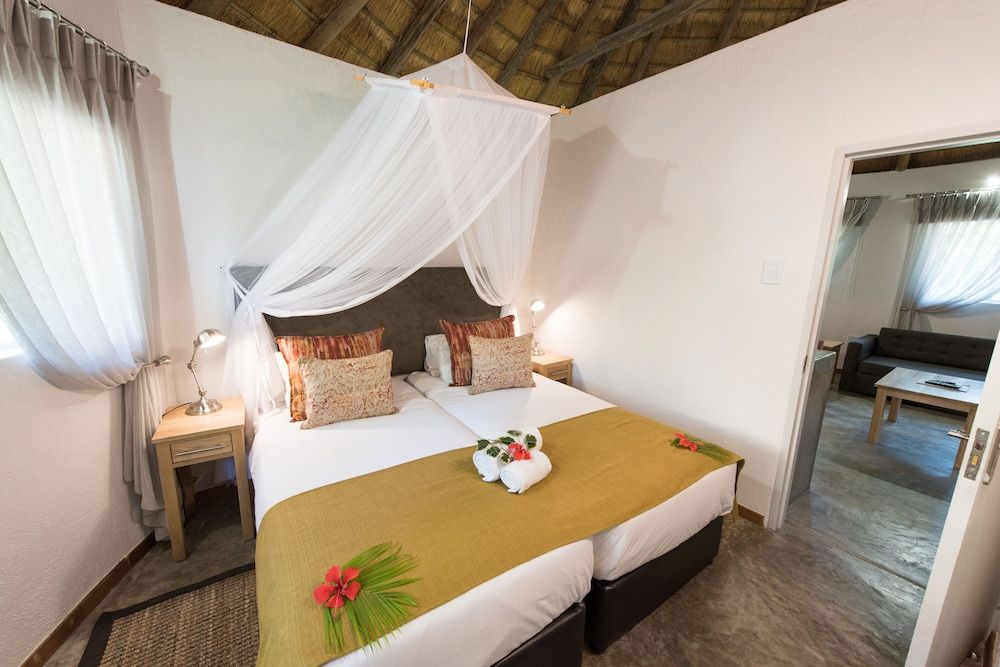 Sefapane Lodges and Safaris Standard Rondavel 4