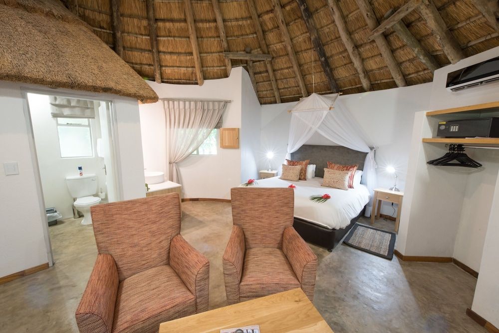 Sefapane Lodges and Safaris Luxury Rondavel 3
