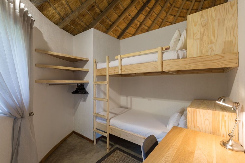 Sefapane Lodges and Safaris Family Room (Rondavel) 3