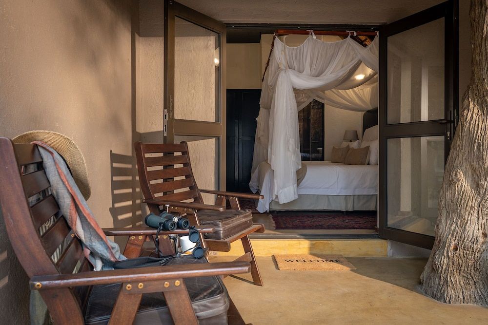 Karongwe- Shiduli Safari Lodge Luxury Double or Twin Room, 2 Twin Beds 9