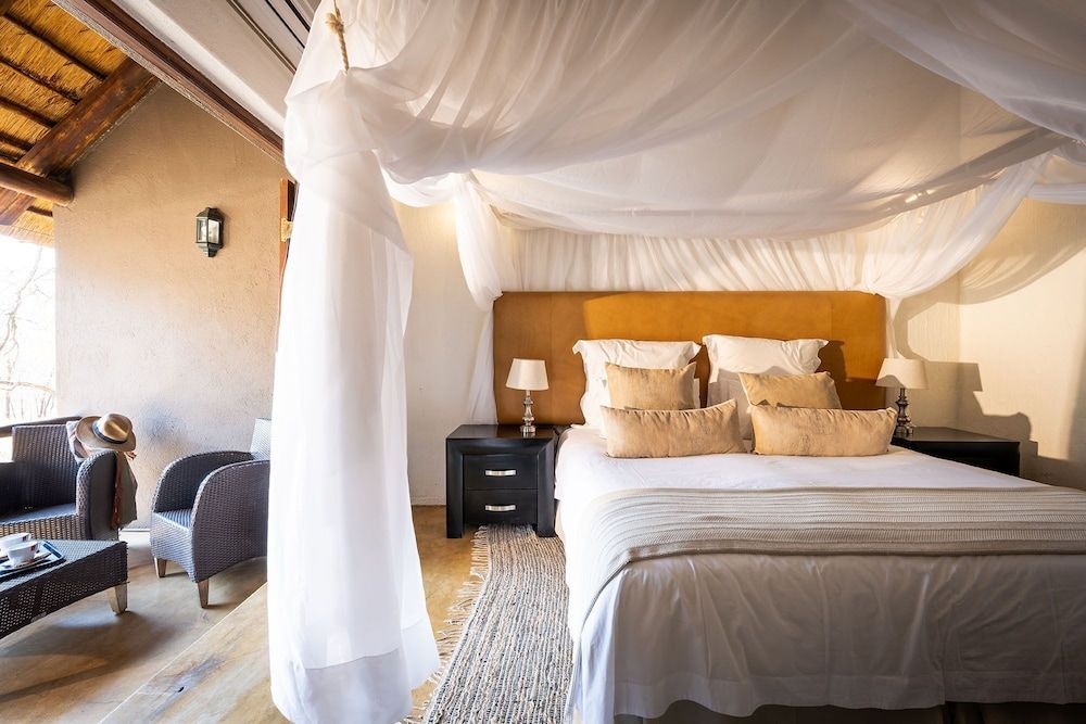 Karongwe- Shiduli Safari Lodge Luxury Double or Twin Room, 2 Twin Beds 2