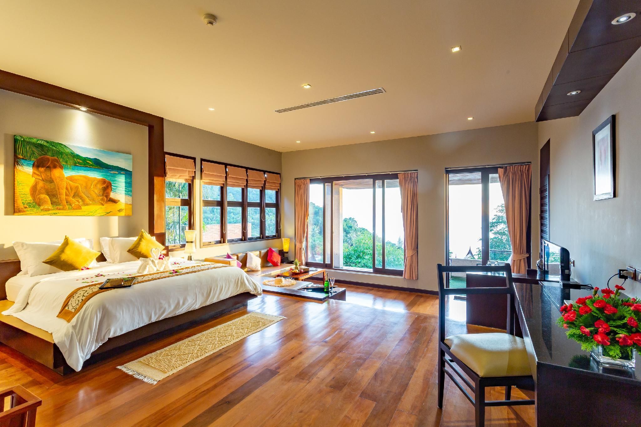 Grand Thai with Spa Bath And Private Pool