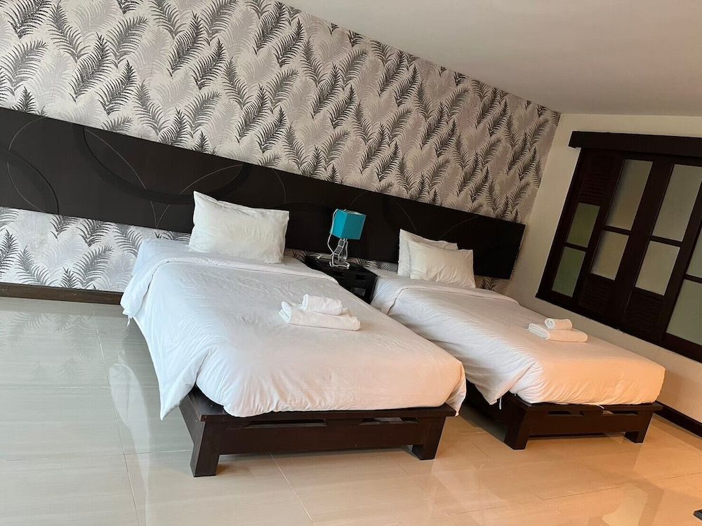 Pattawia Resort & Spa Deluxe Twin Room 2