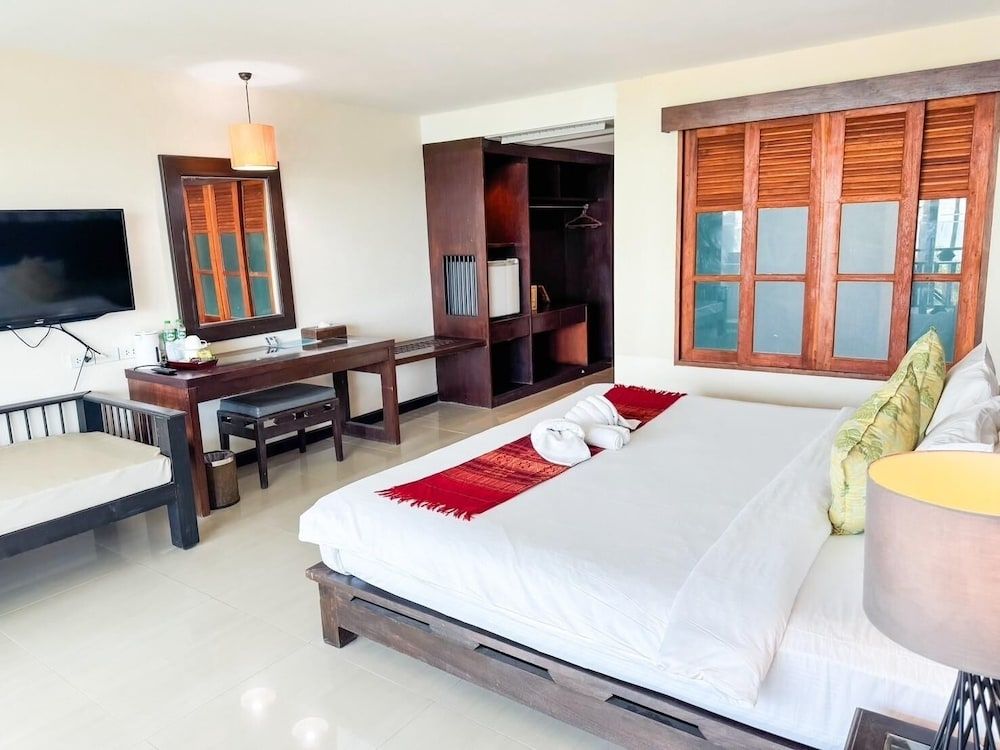 Pattawia Resort & Spa Deluxe Room, 1 King Bed 4