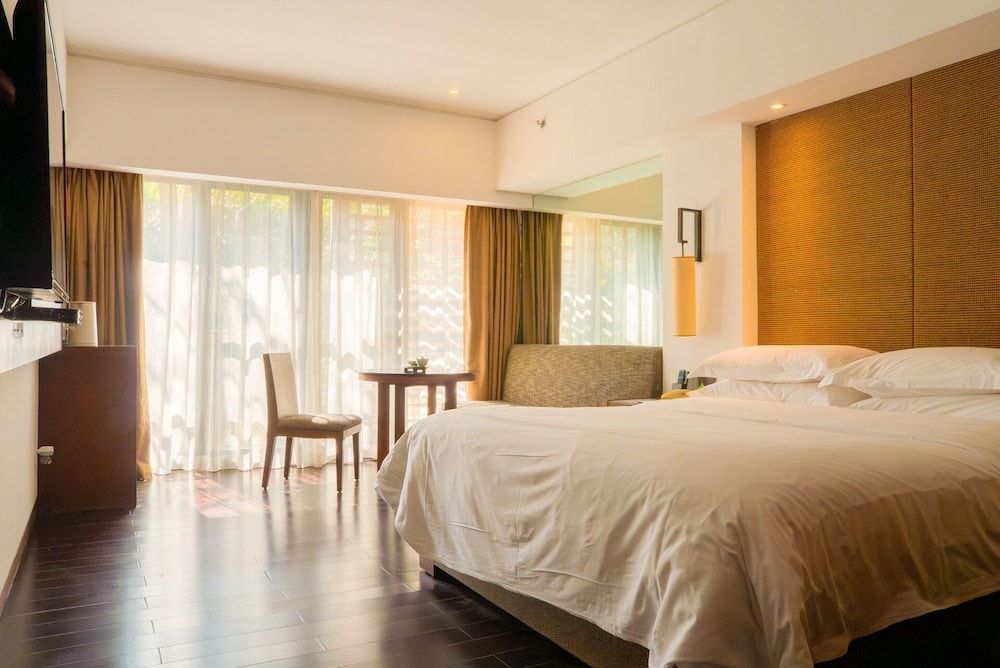 undefined Baiyun Lakeside Hotel 9