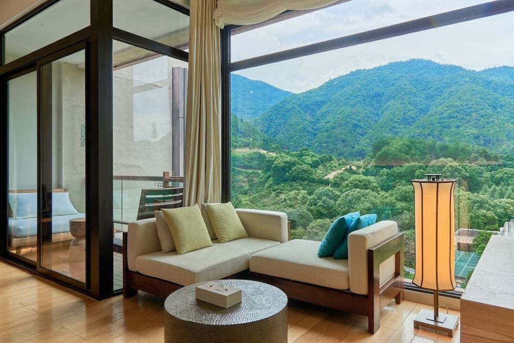 InterContinental One Thousand Island Lake Resort by IHG Classic Room 4