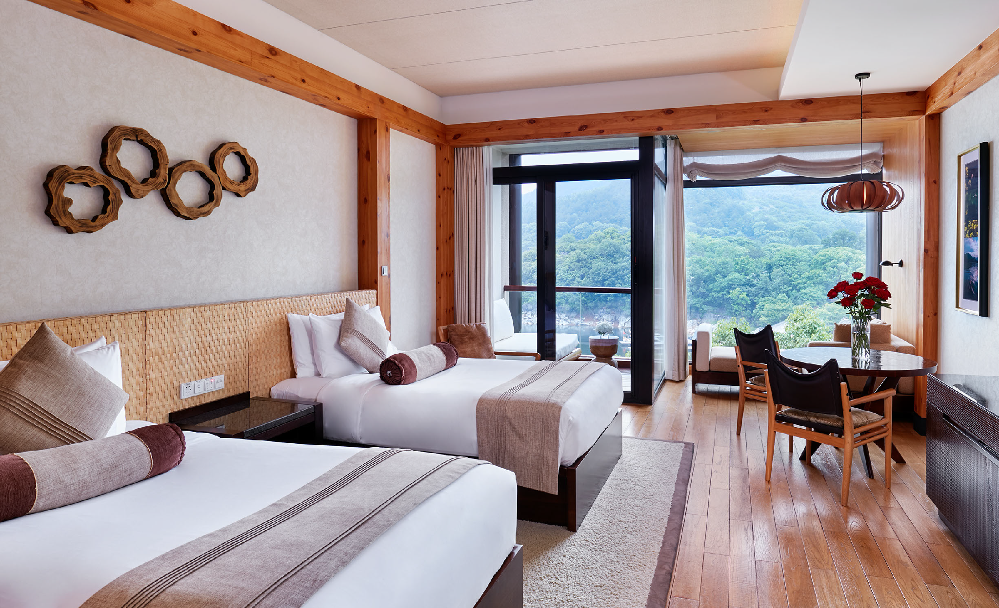 2 Twin Premium Lighthouse Lake View