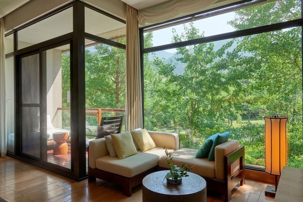 InterContinental One Thousand Island Lake Resort by IHG Classic Room 6