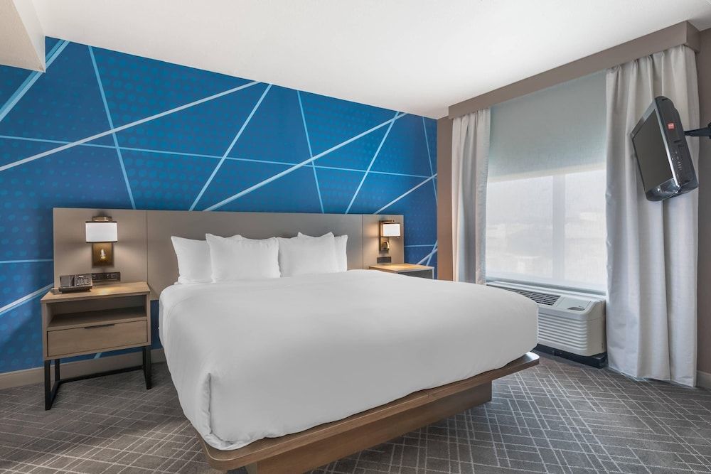Suite, 1 King Bed, Non Smoking