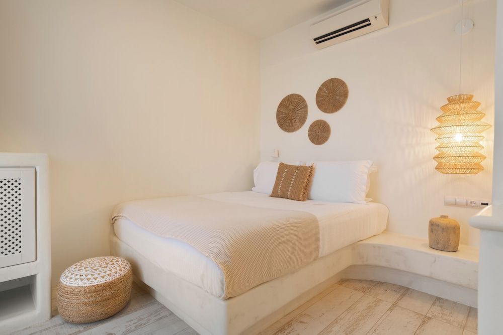 Deluxe Sea View Suite