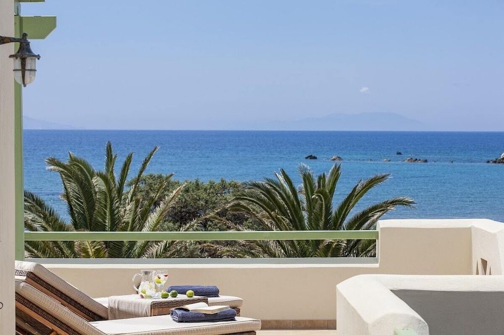 Finikas Sea View Villa With Outdoor Jacuzzi