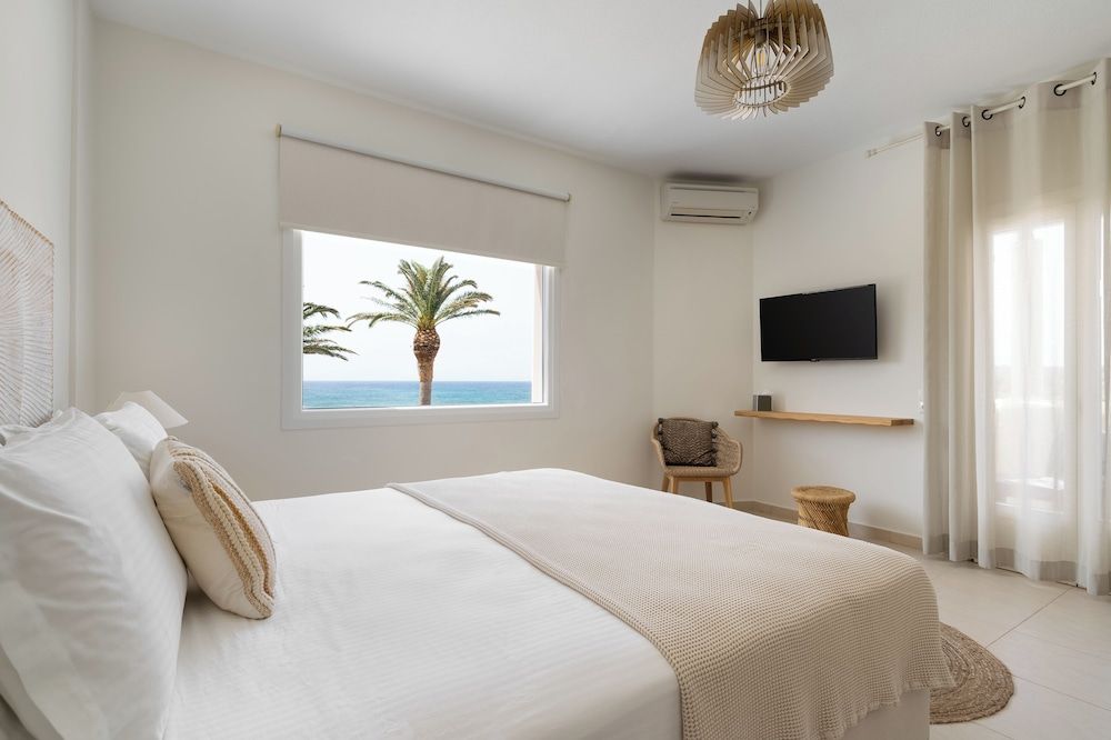 Executive Sea View Suite With Outdoor Jacuzzi
