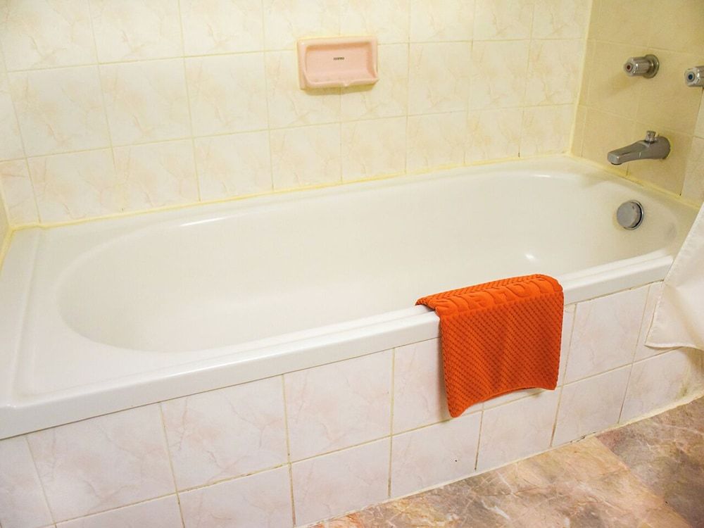 Asia Pattaya Hotel Standard Room, Golf View 9