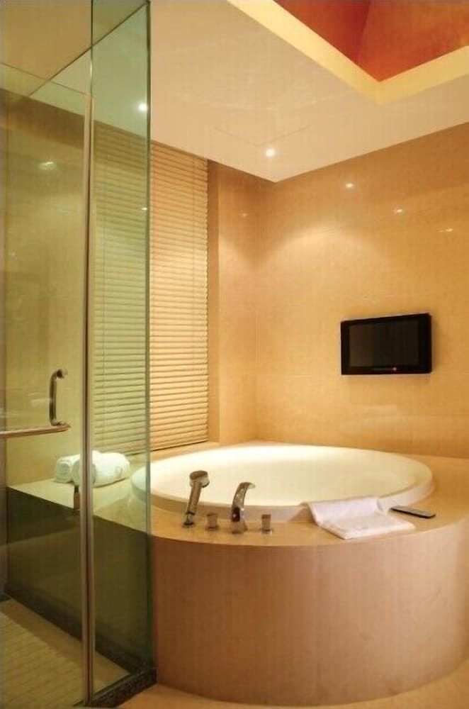 Yuloon Hotel Shanghai Superior Twin Room 4