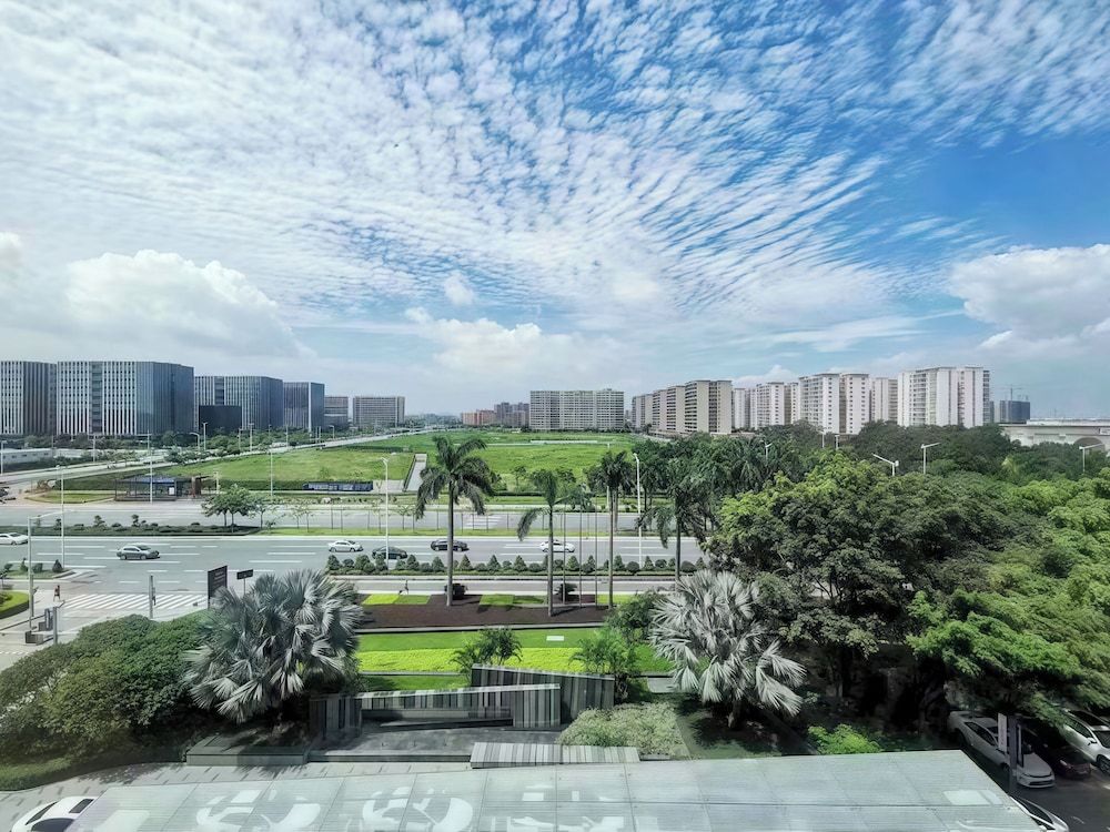 Crowne Plaza Guangzhou Huadu by IHG Standard Room, 2 Double Beds, City View 4