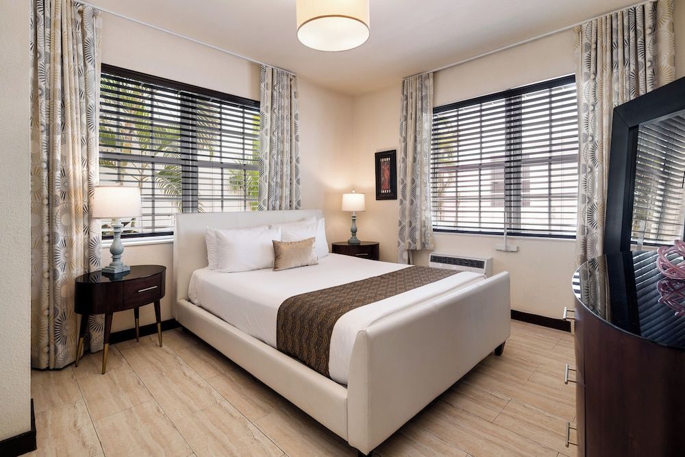 undefined Tradewinds Apartment Hotel 6