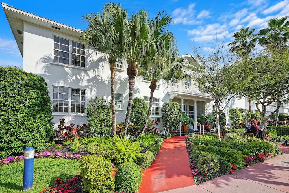 undefined Tradewinds Apartment Hotel 2