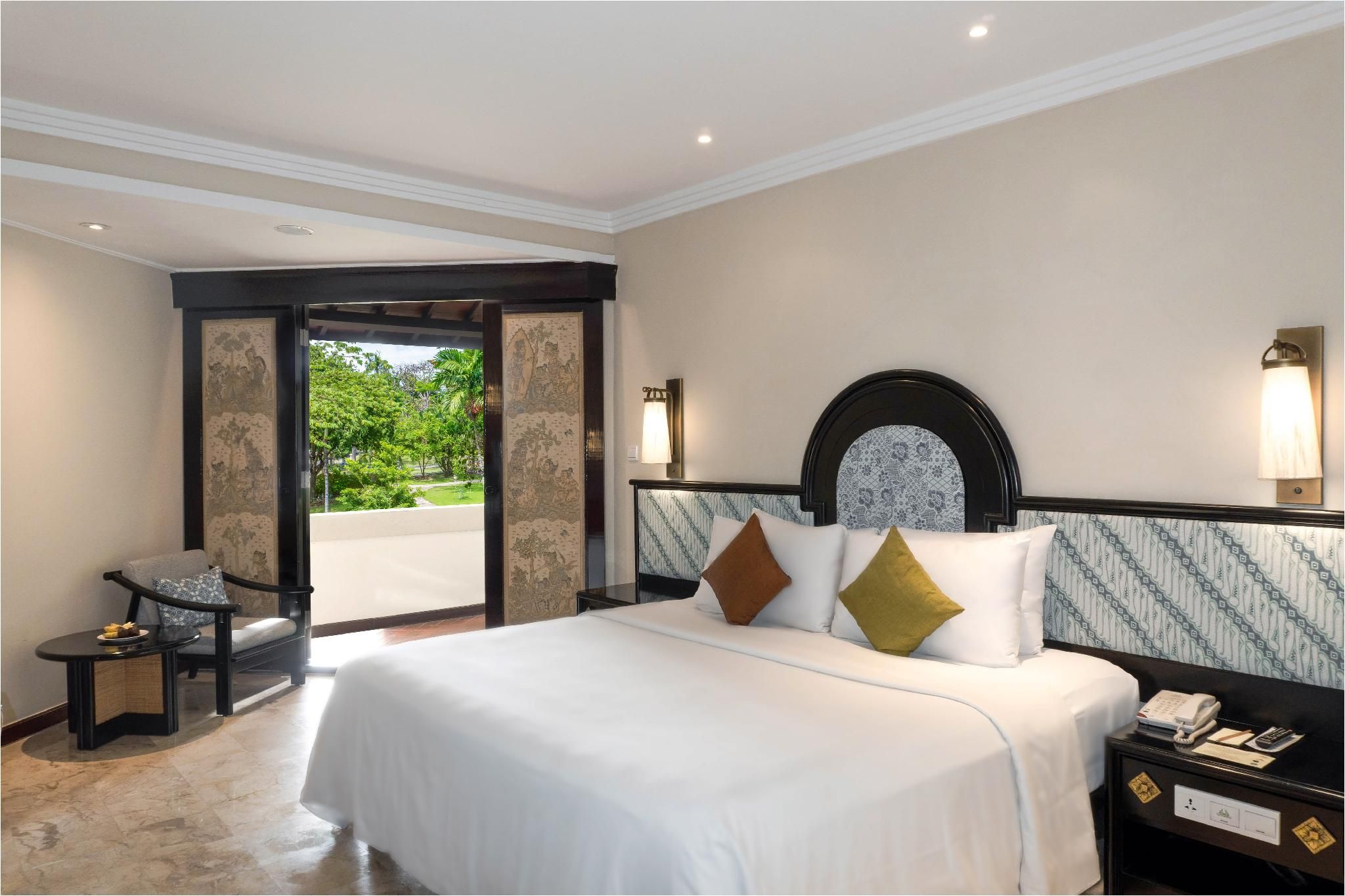 Deluxe Garden View King