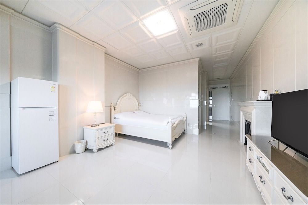 Donghae Boyang Hot Spring Convention Hotel Convention Deluxe Room (Ocean View) 4