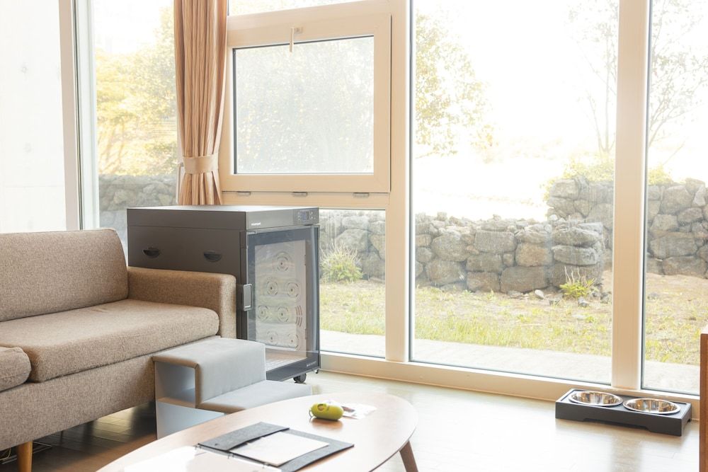 Phoenix Island Royal Room (Pet-Friendly) 5