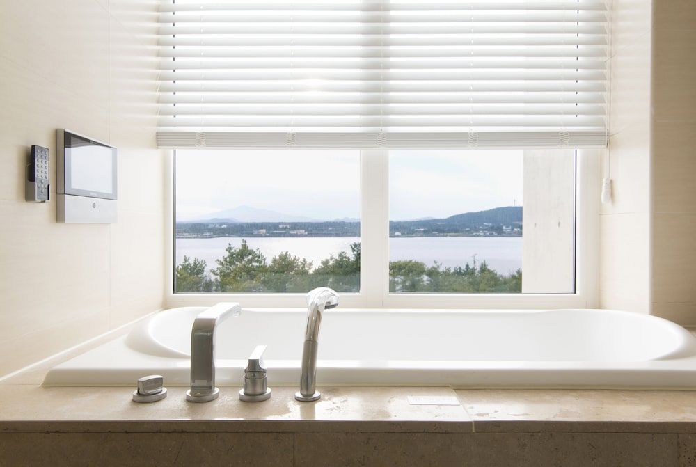 Phoenix Island Royal Room (Pet-Friendly)