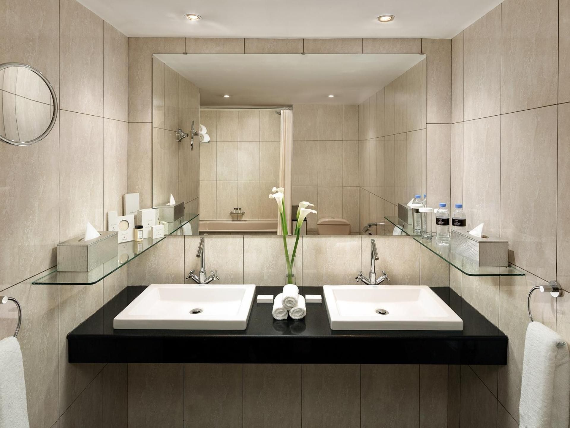 undefined Hôtel Des Mille Collines 4