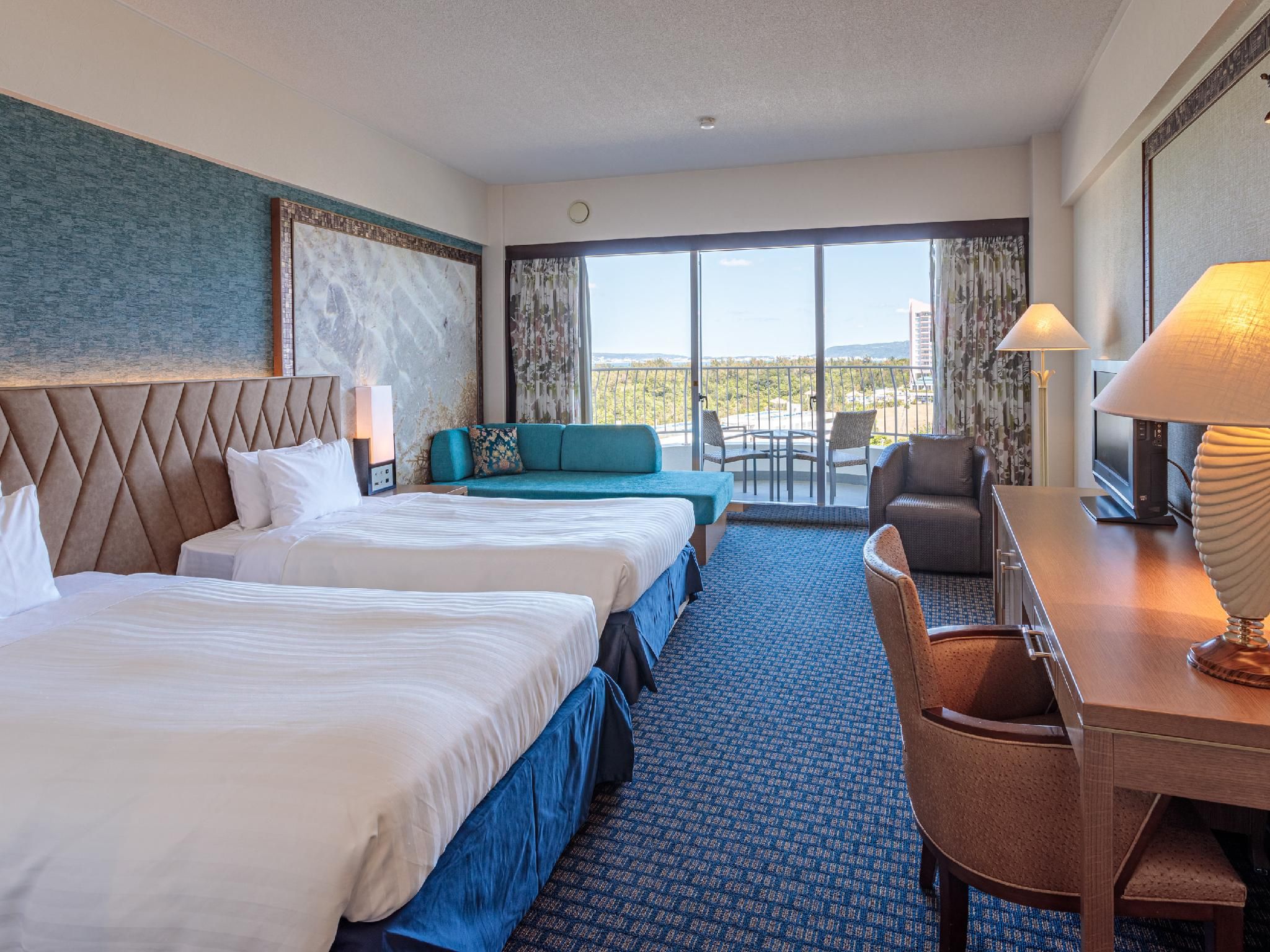 Partial Ocean View Superior Twin Room on 4th-6th Floor