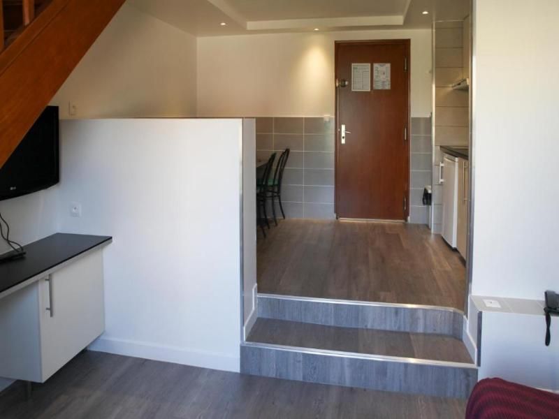 One Bedroom Apartment