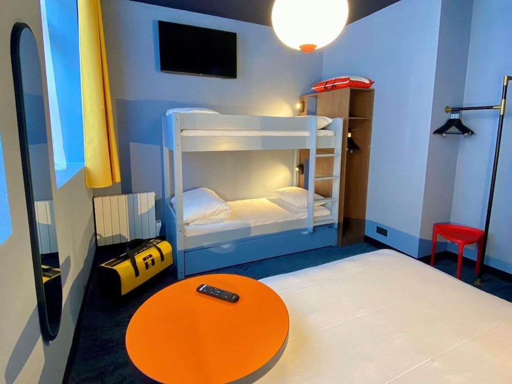 Family Room, Multiple Beds