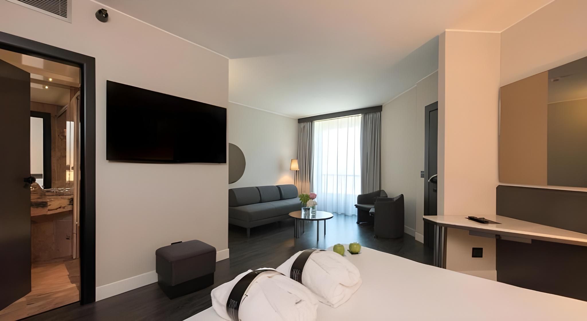 undefined The Nicolaus Hotel 4