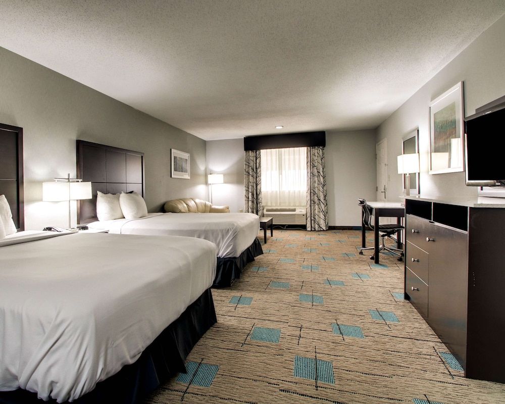 Standard Room, 2 Queen Beds, Non Smoking, Refrigerator & Microwave (with Sofabed)