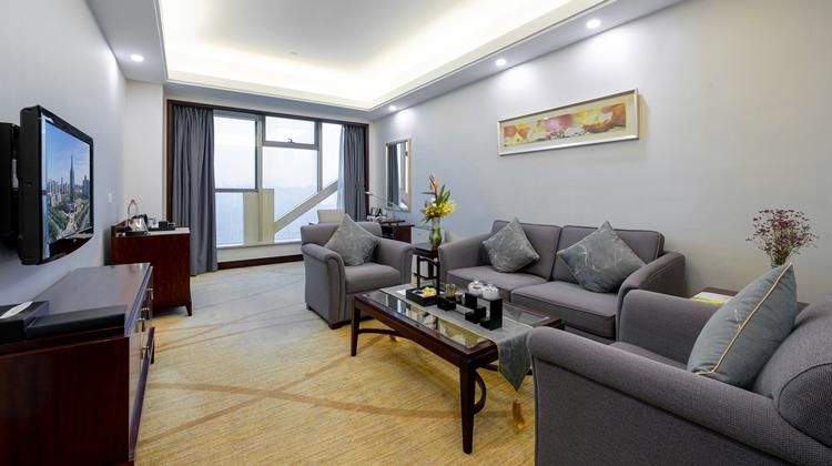 New Century - Executive Suite, City View