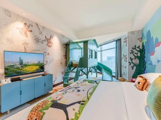 Family Double Room with Theme