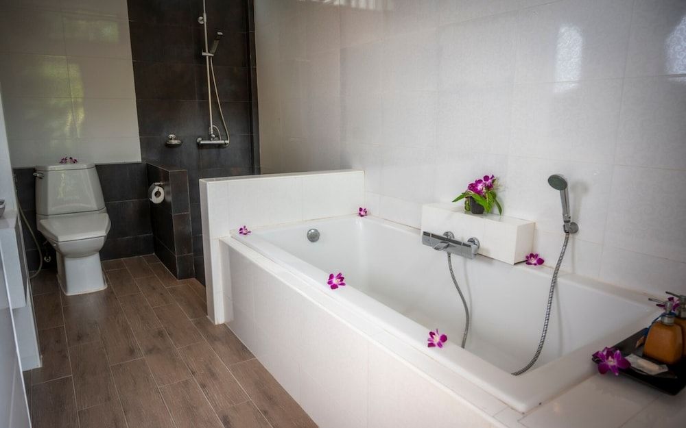 L'esprit de Naiyang Beach Resort Plunge Pool Suite Villa - Garden View 5