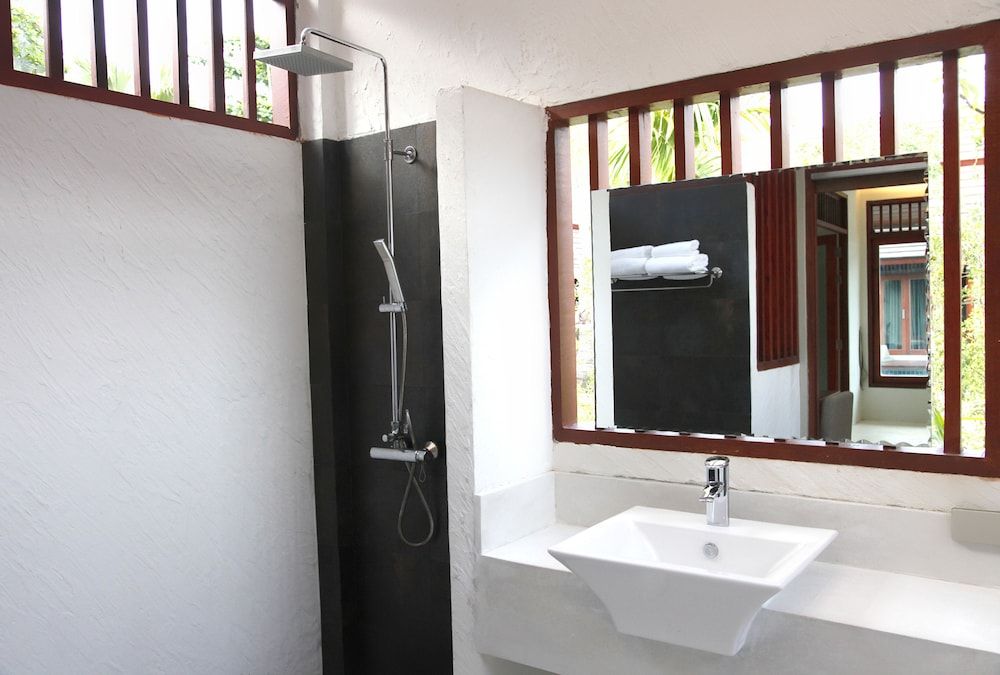 L'esprit de Naiyang Beach Resort Plunge Pool Suite Villa - Garden View 4